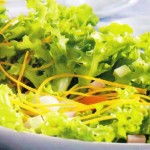 Salada de alface com presunto