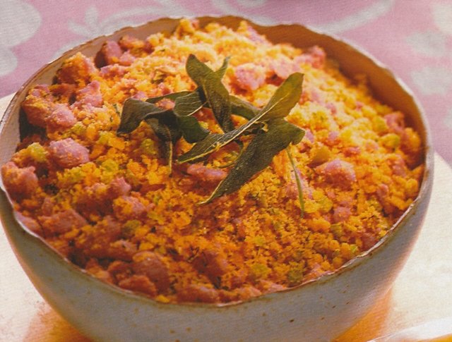 Farofa de linguiça