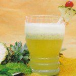 Suco de abacaxi com hortelã