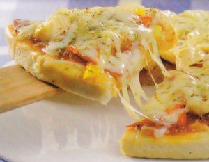 Receita de pizza com recheio de pimentão e mussarela