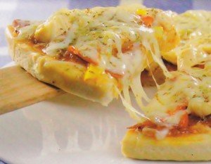 Receita de pizza com recheio de pimentão e mussarela