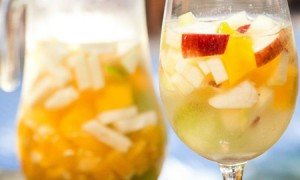 Receita de sangria de vinho branco