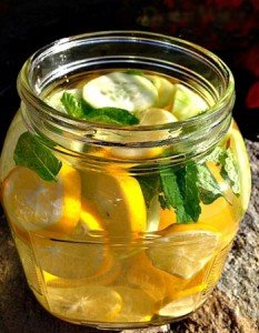 Receita de água detox para perder peso