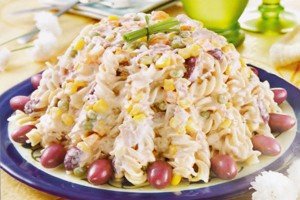 Receita de salada de macarrão parafuso com atum