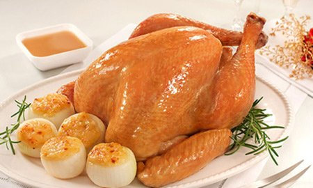 Peru com cebolas caramelizadas