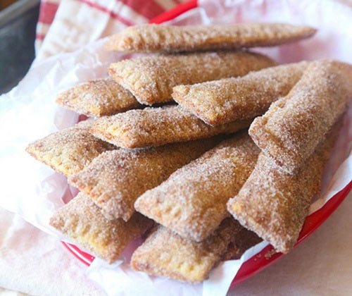 Churros folhados com recheio de doce de leite