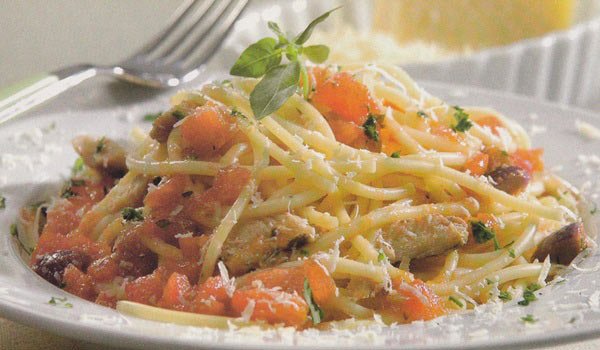 Espaguete à siciliana