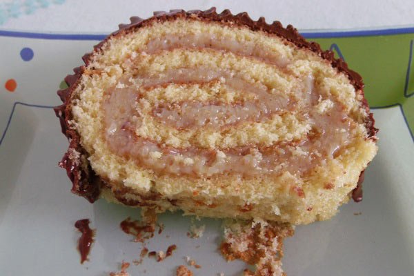 Receita de rocambole com recheio de brigadeiro de nozes