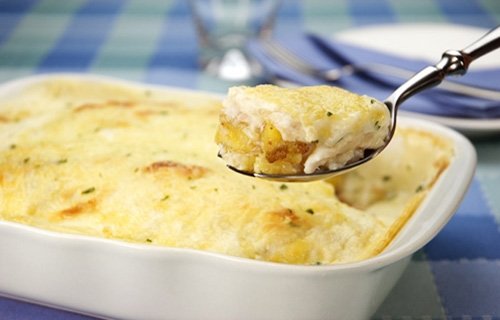 Peixe com molho de queijo ao forno