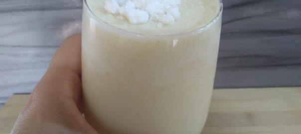 Pina colada smoothie